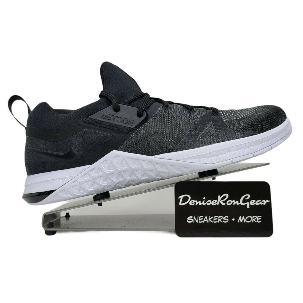 Nike Womens Black Athletic Sneaker Shoes Size 11.5
